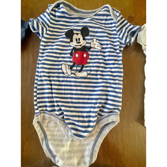 Lot of 6 Onsies 6-9 Month Boys - Picture 3 of 7